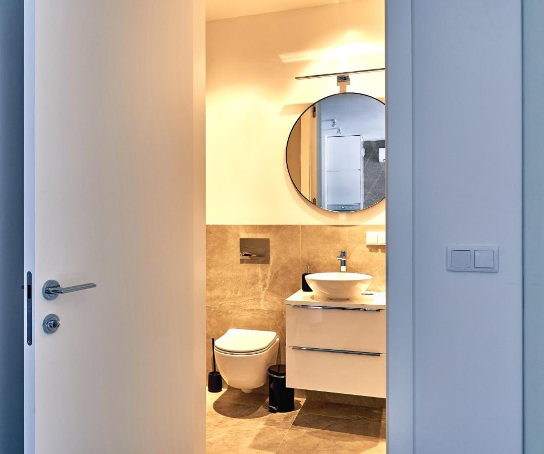 Mennica Residence Suite Apartments Warsawa Bagian luar foto