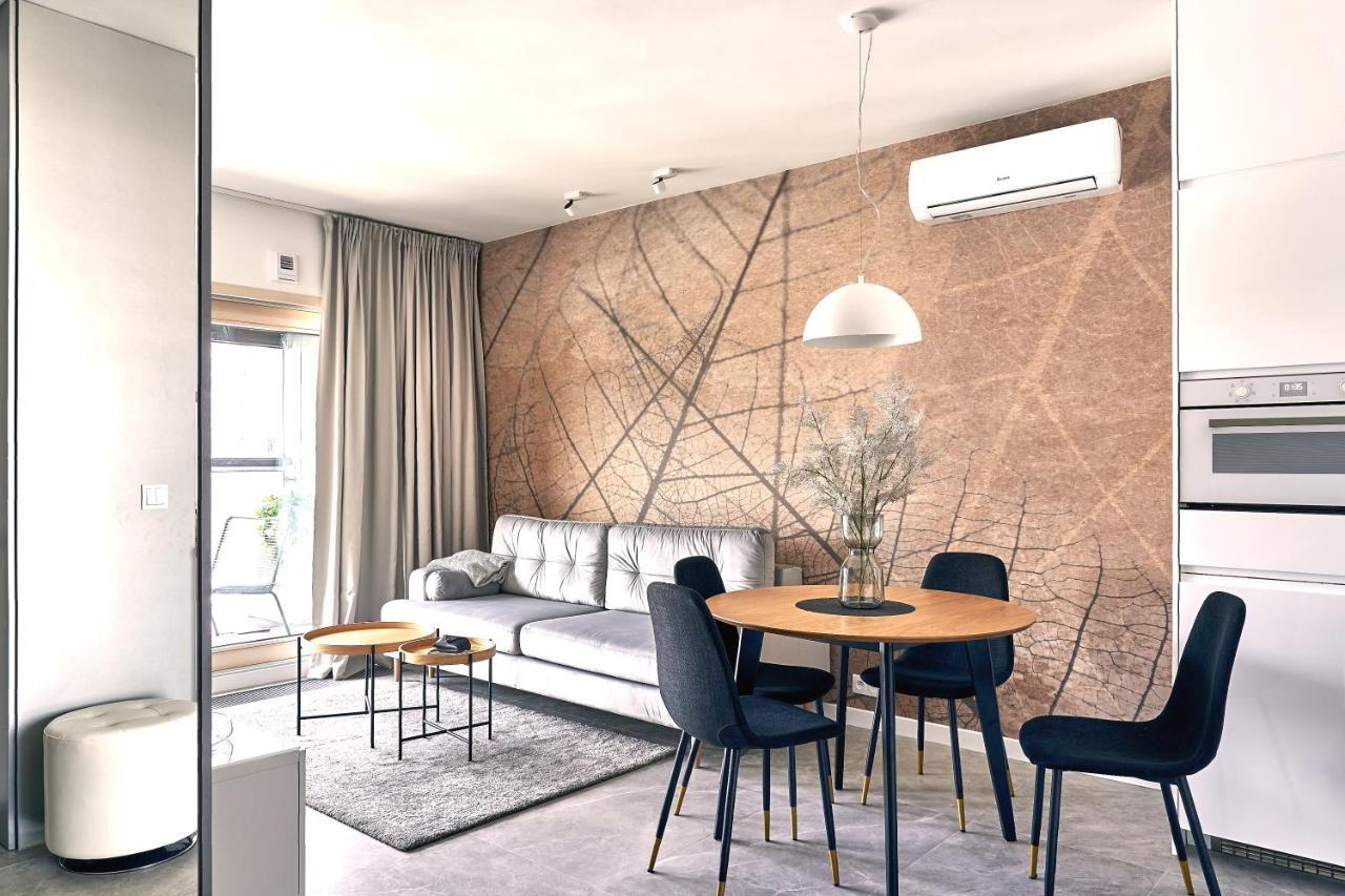 Mennica Residence Suite Apartments Warsawa Bagian luar foto