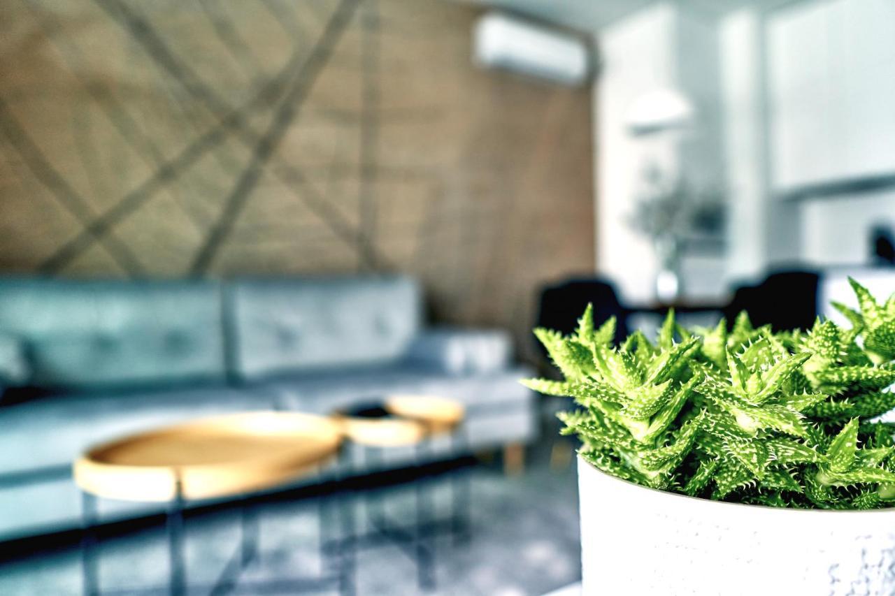 Mennica Residence Suite Apartments Warsawa Bagian luar foto