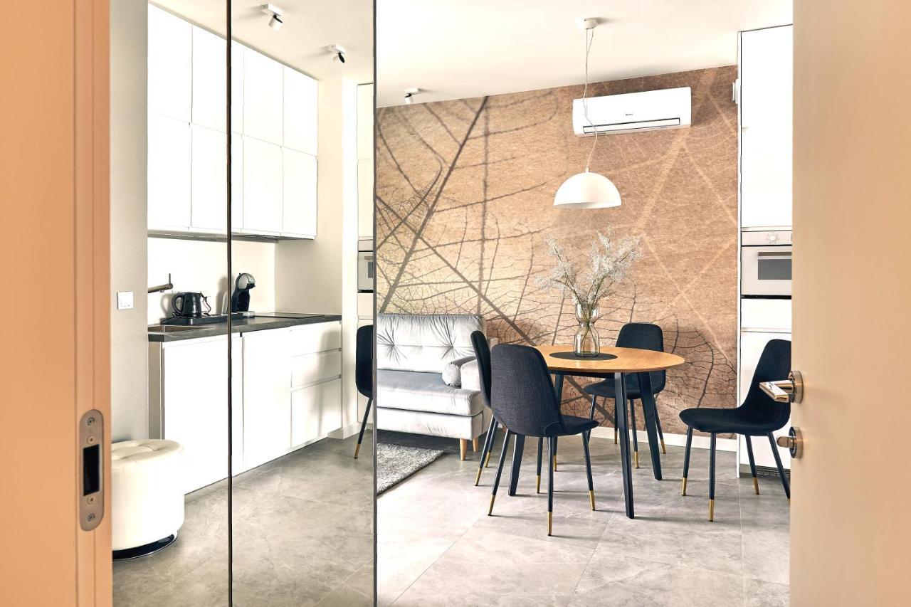 Mennica Residence Suite Apartments Warsawa Bagian luar foto